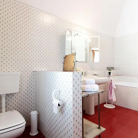 La Casa Dei Nonni, House With Private Pool, Torino * Brozolo