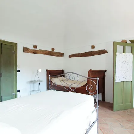 La Casa Dei Nonni, House With Private Pool, Torino Casa vacanze