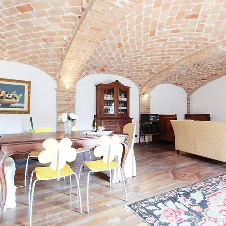 La Casa Dei Nonni, House With Private Pool, Torino Dom wakacyjny Brozolo