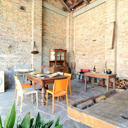 La Casa Dei Nonni, House With Private Pool, Torino * Brozolo