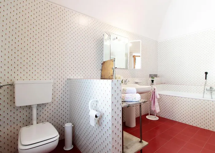 La Casa Dei Nonni, House With Private Pool, Torino * Brozolo