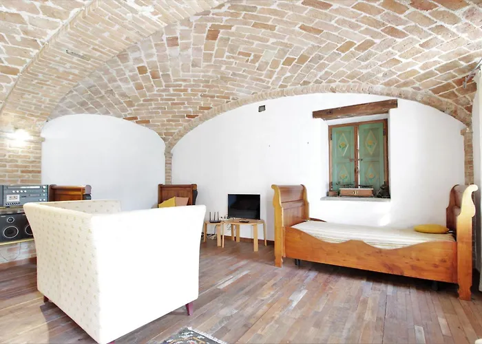 La Casa Dei Nonni, House With Private Pool, Torino *