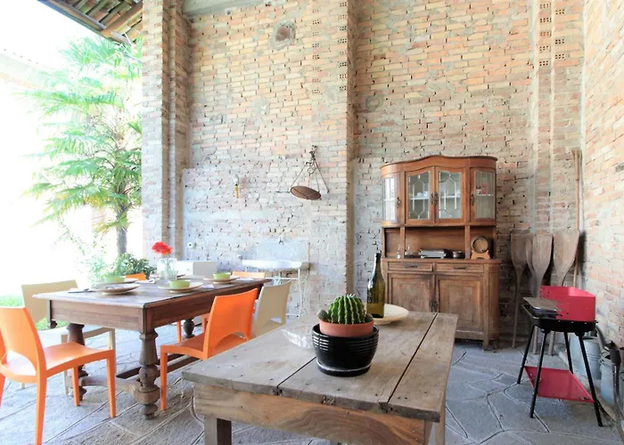 Casa de Férias La Casa Dei Nonni, House With Private Pool, Torino